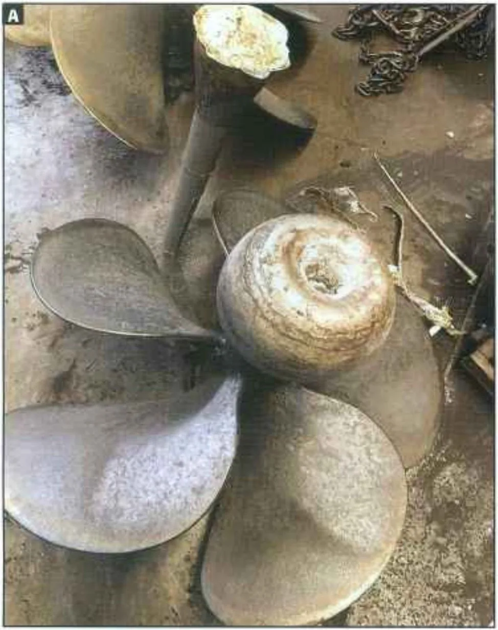 800 mm diameter aluminium bronze propeller in the as-cast condition with a spherical feeder attached